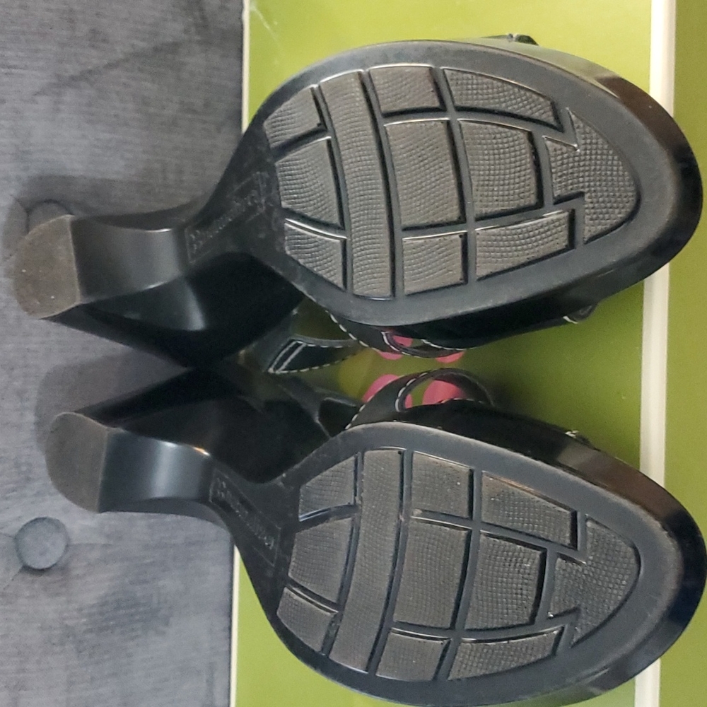 Women's Size 7.5 Naturalizer Shoes - Picture 5 of 5